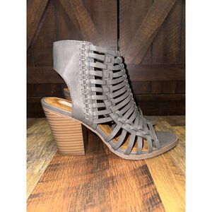 Sugar Vivid Peep Toe Side Cut outs Heeled Sandal Size 8